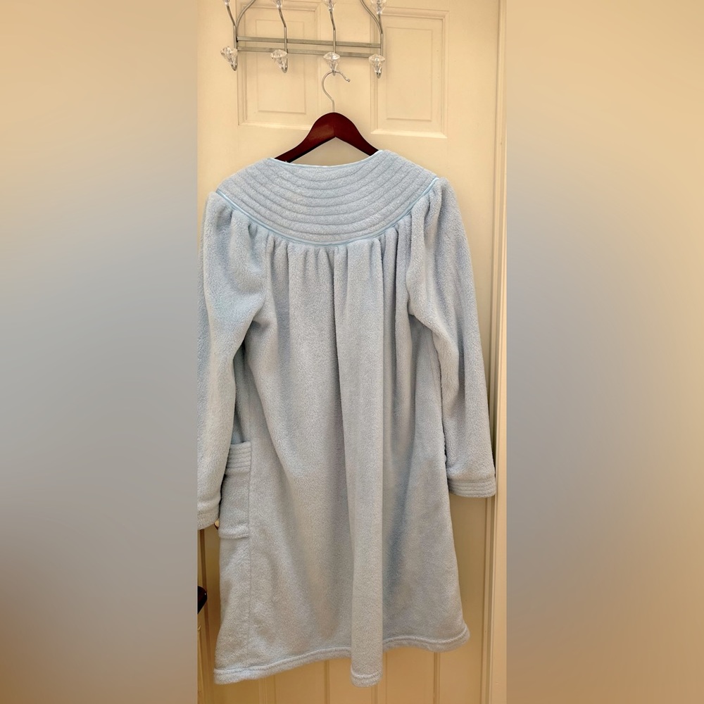 Fleece Robe - Picture 6 of 7